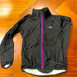 North Face wind breaker rain coat size small
